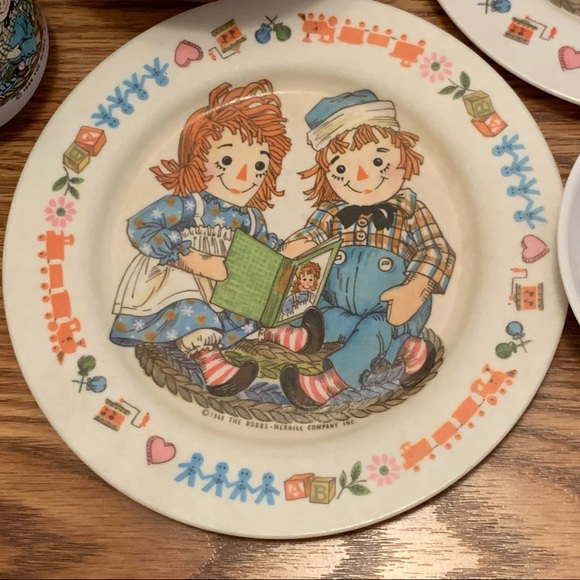 Vintage 1969 Oneida Raggedy Ann & Andy Children’s Dinnerware Set - Picture 2 of 11